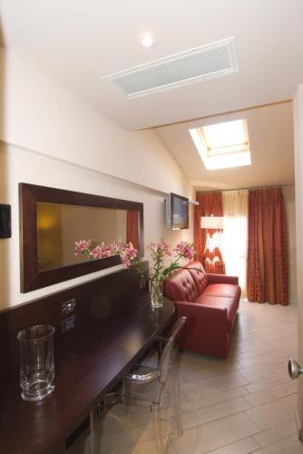 Hotel Touring Fiorano Modenese Exterior photo