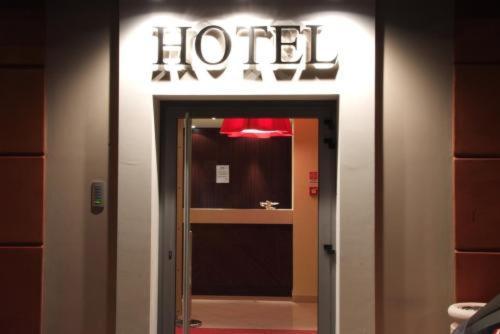 Hotel Touring Fiorano Modenese Exterior photo